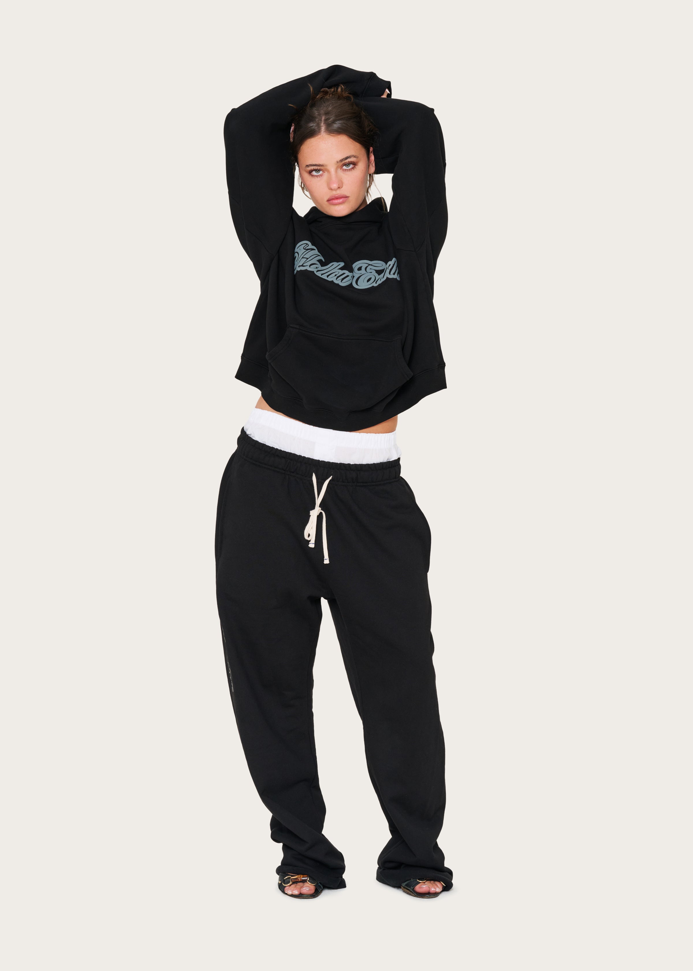 HOLLOW HOODIE